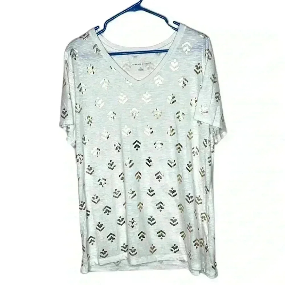 Gold Tommy shirt!